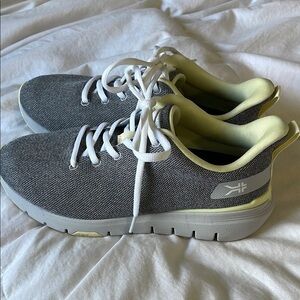 KURU | Dove Gray-Pale Lime | Mesh/Knit | Kuru Cloud | Sneakers | Size 8.5 W